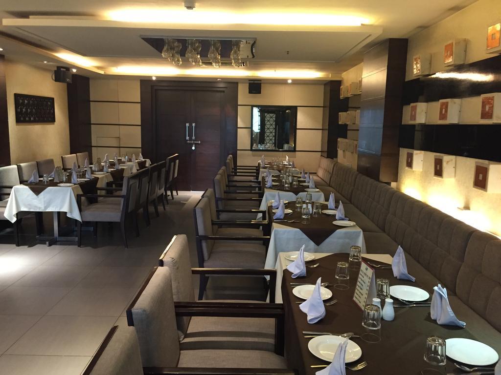 Hotel Caspia Pro Grander Noida Exterior foto