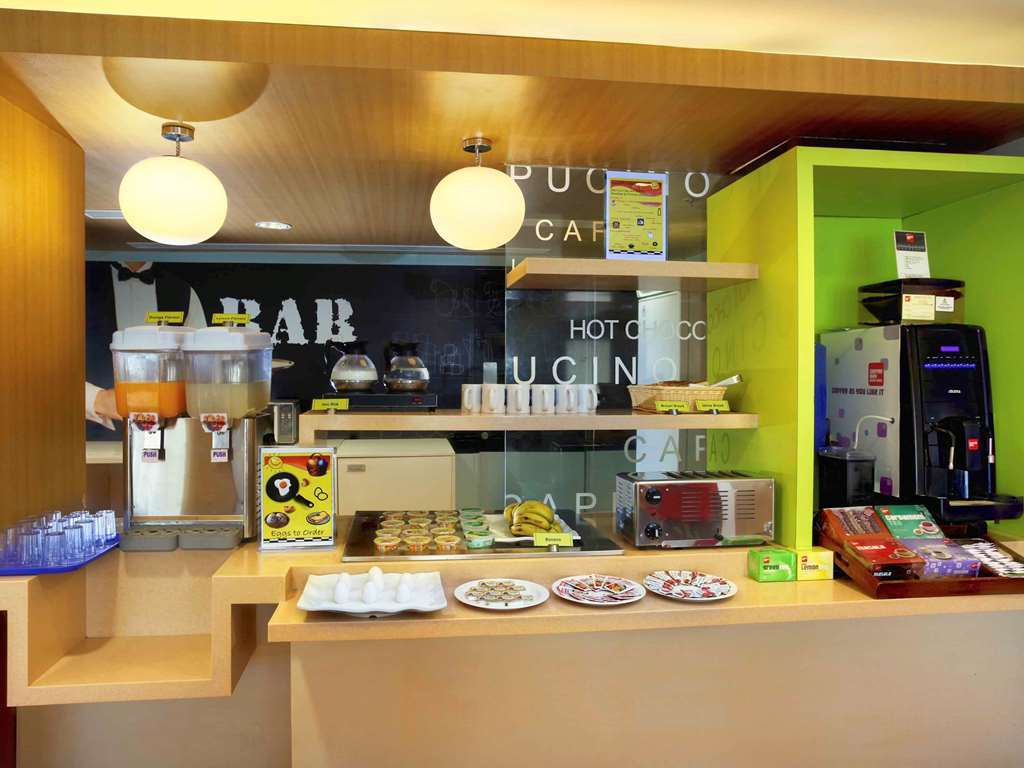 Hotel Caspia Pro Grander Noida Instalações foto