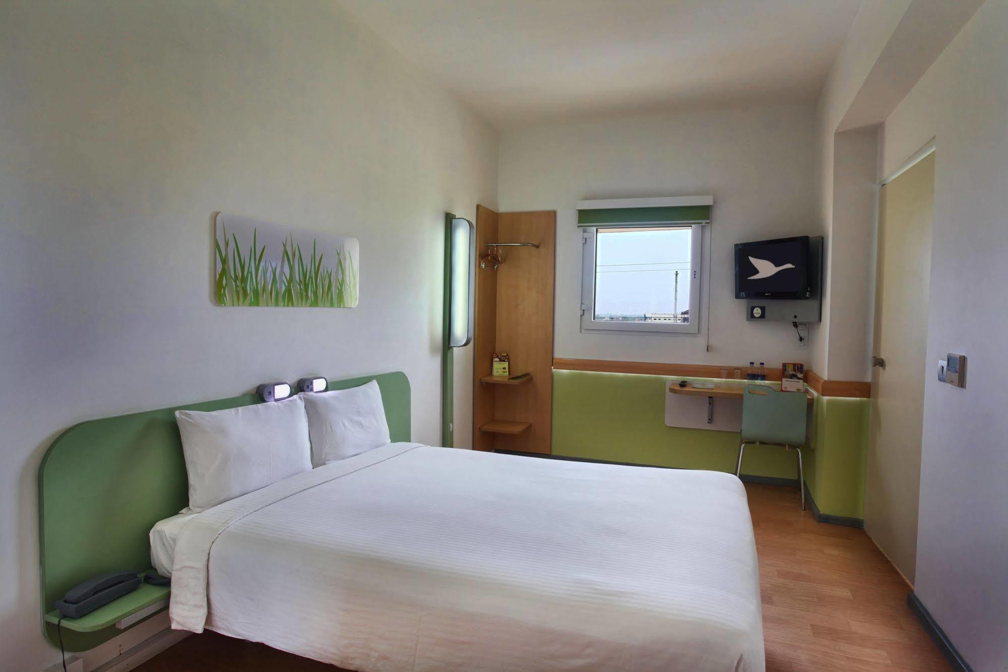 Hotel Caspia Pro Grander Noida Exterior foto